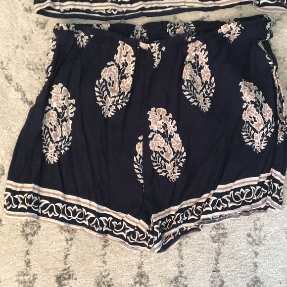 Short and top set - Picture 3 of 3